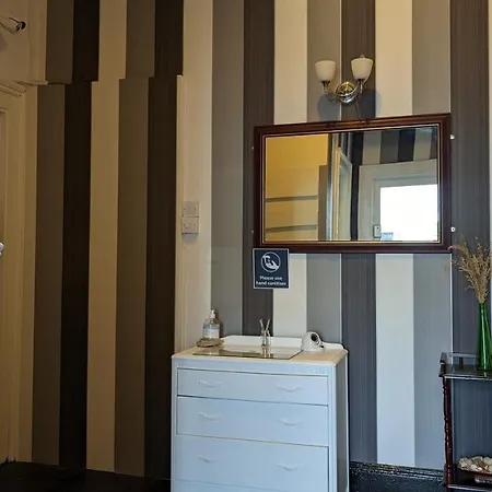 Areawest Hostel *